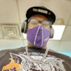 Meet your Posher, Derrick